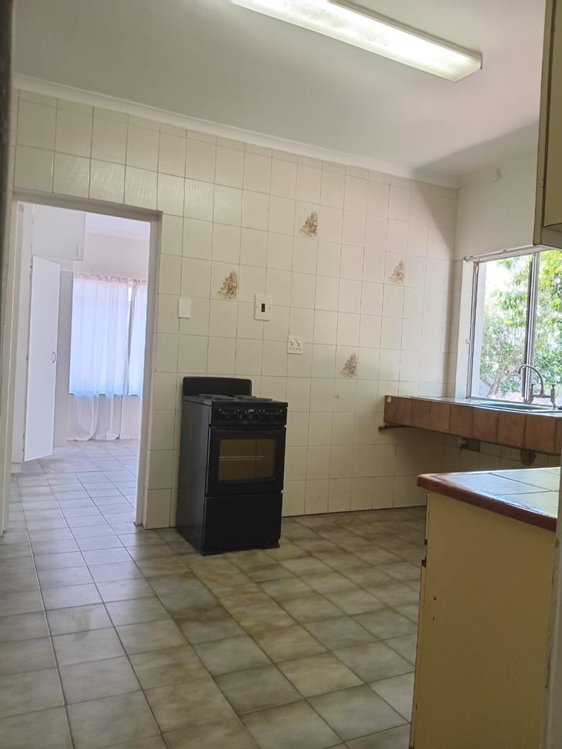 To Let 5 Bedroom Property for Rent in Rondebosch Western Cape